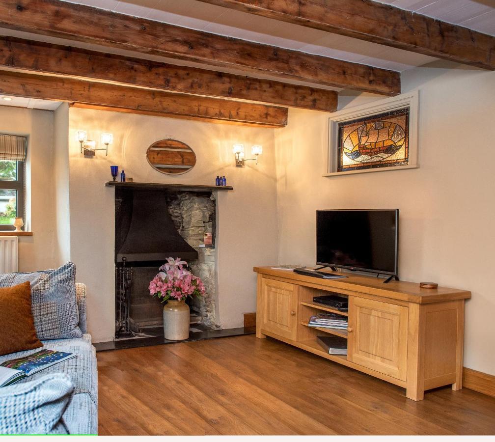 The White Cottage B&B Saint Teath Esterno foto
